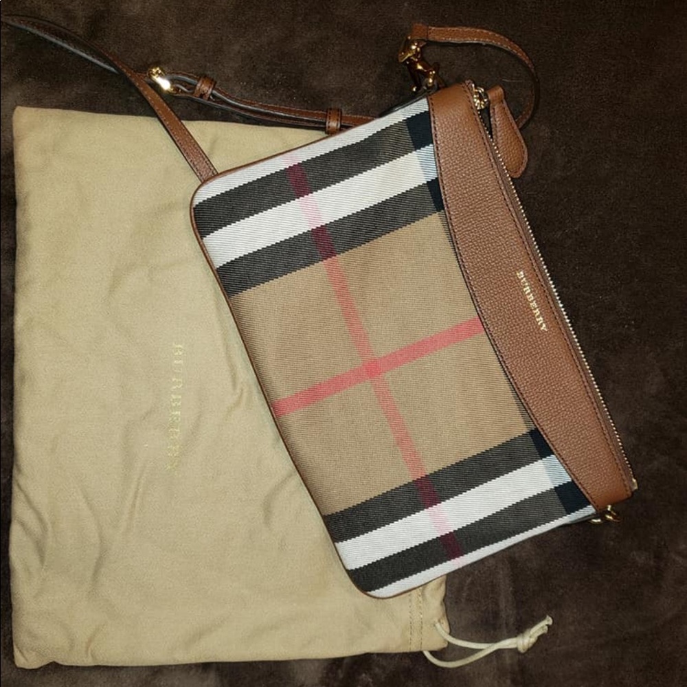 Burberry Peyton Crossbody bag